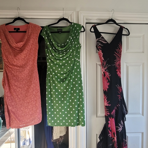 Dawn's Dresses - Picture 1 of 16